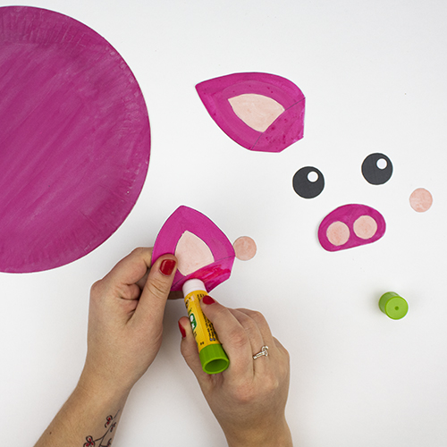 Etape 5 - Coller les différents éléments à l'assiette Tutoriel Masque Carnaval Animaux - étape 5